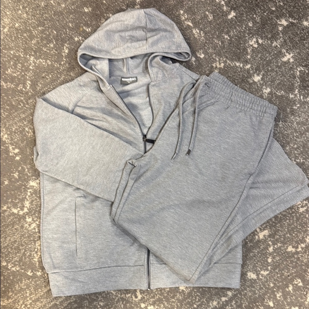 32 Degrees HEAT Gray Zip-Up Hoodie and Sweat Pants - Picture 1 of 2
